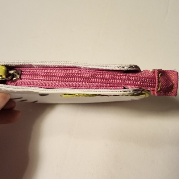 Hello Kitty White, Green and Pink Kids Wristlet Purse - Picture 8 of 9